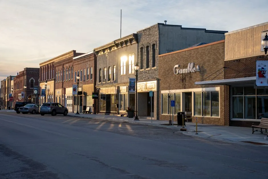 The kind of main street a cozy asks you to move to.